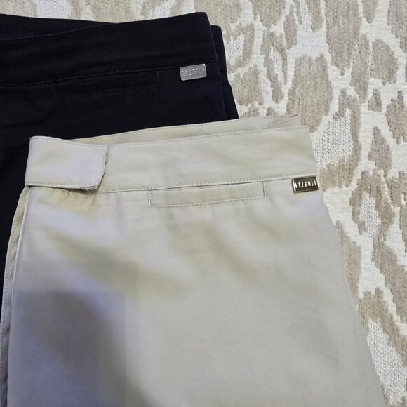 Set of 2 Liz Claiborne Women's Golf Shorts Beige & Navy Flat Front  Size 12 - Picture 2 of 13